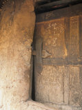 Traditional Bedik Hut Door, Iwol, Senegal Fotografisk tryk af Janis Miglavs Traditional Bedik Hut Door, Iwol, Senegal Fotografisk tryk af Janis Miglavs