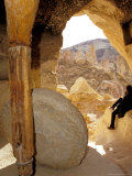 Flour Mill in a Cave, Zelve Valley, Cappadocia, Central Anatolia, Turkey Photographie par Ali Kabas