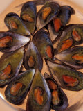 Black Mussels Dish, Cassis, France Fotografisk trykk av Dave Bartruff Black Mussels Dish, Cassis, France Fotografisk trykk av Dave Bartruff