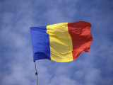 Romanian National Flag, Romania Fotografisk trykk av Dave Bartruff Romanian National Flag, Romania Fotografisk trykk av Dave Bartruff