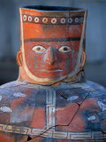 Face Neck Jar, Empires of the Sun, Huari, Peru Photographie par Kenneth Garrett