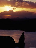 San Salvador Island, Sullivan Bay and Pinnacle Rock at Sunset, Ecuador Photographic Print by Richard I'Anson