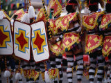 Ati-Atihan Parade At Ati-Atihan Festival., Kalibo, Aklan, Philippines Lámina fotográfica por John Pennock Ati-Atihan Parade At Ati-Atihan Festival., Kalibo, Aklan, Philippines Lámina fotográfica por John Pennock