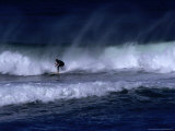 Surfer riding wave, Piha, Auckland, New Zealand Lámina fotográfica por Jenny & Tony Enderby Surfer riding wave, Piha, Auckland, New Zealand Lámina fotográfica por Jenny & Tony Enderby
