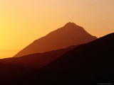 Evening Light on Errigal Mount, Ireland Photographie par Gareth McCormack