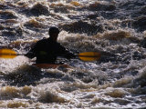 Kayaking on the Roe River, Roe Valley Country Park, Derry, Northern Ireland Photographie par Gareth McCormack