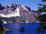 "Phantom Ship" Island, Crater Lake National Park, Oregon, USA Photographie par Roberto Gerometta