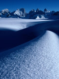 Snow Lake Area on Upper Biafo Glacier in Karakoram Range, Pakistan Photographie par Grant Dixon