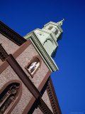Statue and Steeple on Church of Transfiguration in Chinatown, New York City, New York, USA Photographie par Angus Oborn