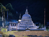 Chorten Kora in Karmaling Valley, Near Trashi Yangtse, Trashi Yangtse, Bhutan Photographic Print by Nicholas Reuss