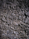 Carving of Buddha on Mani Stone on Annapurna Trek, Gandaki, Nepal Photographie par Gareth McCormack