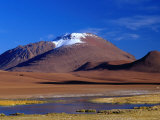 Altiplano scenery above the San Pedro de Atacama, San Pedro de Atacama, Chile Lámina fotográfica por Brent Winebrenner