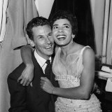 Singer Shirley Bassey and Manager Mike Sullivan in Her Dressing Room at the Chiswick Theatre, 1958 Fotografie-Druck