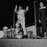 1950s Jazz Performers, Lionel Hampton, Band Leader at the Empress Hall in London Lámina fotográfica 1950s Jazz Performers, Lionel Hampton, Band Leader at the Empress Hall in London Lámina fotográfica