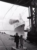 The Queen Elizabeth Sails from Southampton, 1968 Photographic Print