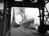 US Ships Arriving at Southampton after Making Record Breaking Maiden Voyage Photographic Print