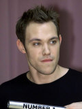 Pop Idols Will Young and Gareth Gates; Will is Pleased to Hand Over the Baton of Number One Lámina fotográfica