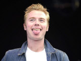 Singer Ronan Keating Performing at the Party in the Park Concert 2000 in Londons Hyde Park Photographie
