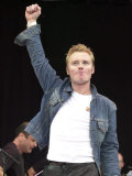 Singer Ronan Keating Performing at the Party in the Park Concert 2000 in Londons Hyde Park Lámina fotográfica