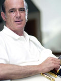 Status Quo's Francis Rossi Practises with One of His Favourite Guitars at His Home in Surrey Fotografiskt tryck Status Quo's Francis Rossi Practises with One of His Favourite Guitars at His Home in Surrey Fotografiskt tryck