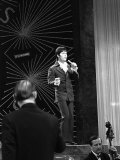Cliff Richard UK Entrant Performing at Eurovision Song Contest, April 1968 Photographie