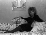 Singer Tina Turner on Tour Photographed in Her Hotel Room in Paris Fotografie-Druck