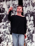 Jim Kerr of Simple Minds at Wembley Stadium in Honour of Nelson Mandela's 70th Birthday, June 1988 Lámina fotográfica Jim Kerr of Simple Minds at Wembley Stadium in Honour of Nelson Mandela's 70th Birthday, June 1988 Lámina fotográfica