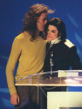 Michael Jackson and Bob Geldof at the Brit Awards 1996 Lámina fotográfica
