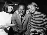 Chuck Berry with Kathy Mcgowan Andgay Shingleton Photographic Print