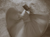 Whirling Dervishes, Performing the Sema Ceremony, Istanbul, Turkey Reprodukcja zdjęcia autor Gavin Hellier Whirling Dervishes, Performing the Sema Ceremony, Istanbul, Turkey Reprodukcja zdjęcia autor Gavin Hellier