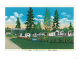 Exterior View of the Pine Tree Auto Camp - Bend, OR Posters