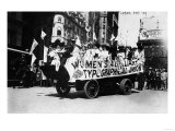 Labor Day Parade Float Photograph - New York, NY Posters