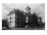 Corvallis, Oregon View of Cauthorne Hall OSU Photograph - Corvallis, OR Posters