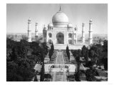 Taj Mahal in Agra, India Photograph - Agra, India Prints