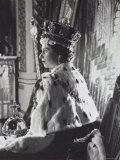 Queen Elizabeth II in Coronation Robes, England, c.1953 Fotografisk trykk av Cecil Beaton