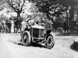 Algernon Guinness Driving a Minerva in the 1907 Circuit des Ardennes Lámina fotográfica
