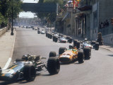 1968 Monaco Grand Prix, Jochen Rindt in Brabham leads Bruce McLaren in McLaren-Ford Photographie