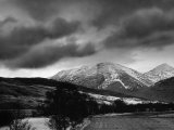 Fillan Valley with the Mountain Ben More in the Background Photographie