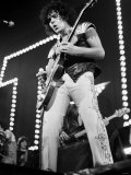 Marc Bolan Pop Singer on Stage at Glasgow Apollo 1974 Fotografisk tryk Marc Bolan Pop Singer on Stage at Glasgow Apollo 1974 Fotografisk tryk