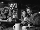 1968 Film Where Eagles Dare: Clint Eastwood, Richard Burton, Mary Ure and Ingrid Pitt Fotografie-Druck