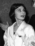 Actress Audrey Hepburn at the Plaza For the Premiere of the Film War and Peace 1956 Photographie