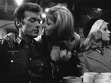 1968 Film Where Eagles Dare: Clint Eastwood, Mary Ure and Ingrid Pitt Fotografisk tryk 1968 Film Where Eagles Dare: Clint Eastwood, Mary Ure and Ingrid Pitt Fotografisk tryk