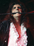 Alice Cooper Pop Singer with Whip in His Mouth on Stage at Barrowlands Glasgow Lámina fotográfica