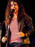 Katie Melua July 2004 Katie Melua on the King Tuts Stage at Tin the Park Lámina fotográfica