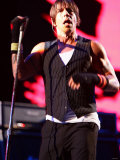 Red Hot Chili Peppers Headlining the Main Stage on Saturday Night at the Reading Festival Stampa fotografica Red Hot Chili Peppers Headlining the Main Stage on Saturday Night at the Reading Festival Stampa fotografica