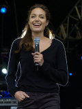 Angelina Jolie Promoting Child Soldier at the Live 8 Eden Project Concert Valokuvavedos