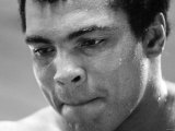 Muhammad Ali Training at His Pennsylvanian Mountain Retreat For His Fight Against George Foreman Lámina fotográfica Muhammad Ali Training at His Pennsylvanian Mountain Retreat For His Fight Against George Foreman Lámina fotográfica