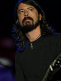 Dave Grohl of US Rock Band Foo Fighters Performs on the Main Stage at V Festival in Hylands Park Fotografická reprodukce Dave Grohl of US Rock Band Foo Fighters Performs on the Main Stage at V Festival in Hylands Park Fotografická reprodukce