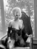 Actress Liz Renay Poses For Pictures Wearing Underwear, November 1969 Lámina fotográfica