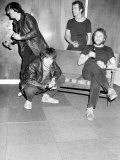 The Stranglers Receiving Their Daily Mirror Pop Club Awards Lámina fotográfica